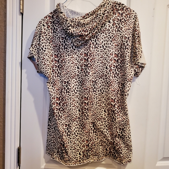 Leopard Print Top - Picture 2 of 3